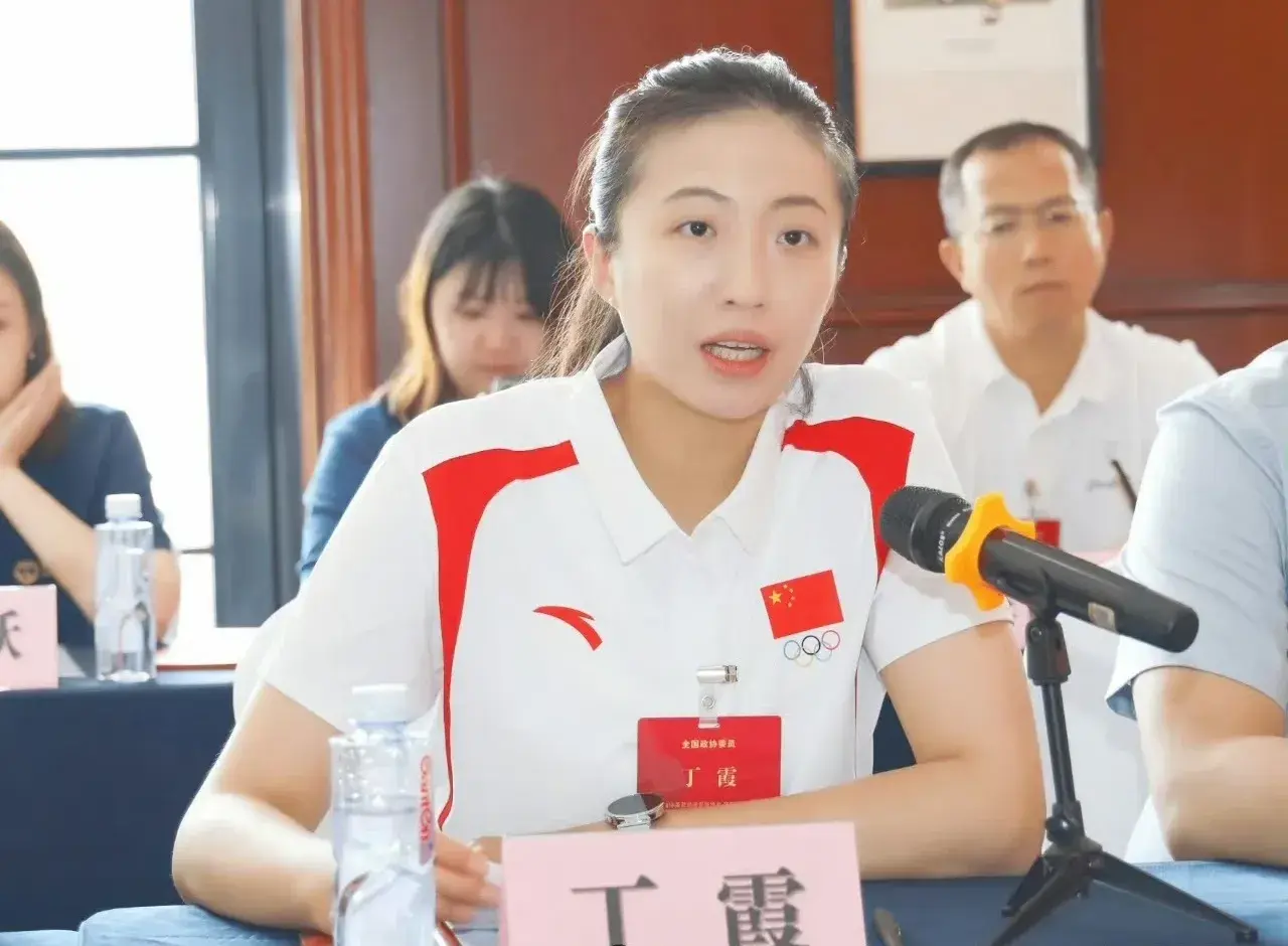 走马上任, cn, 丁霞获得新