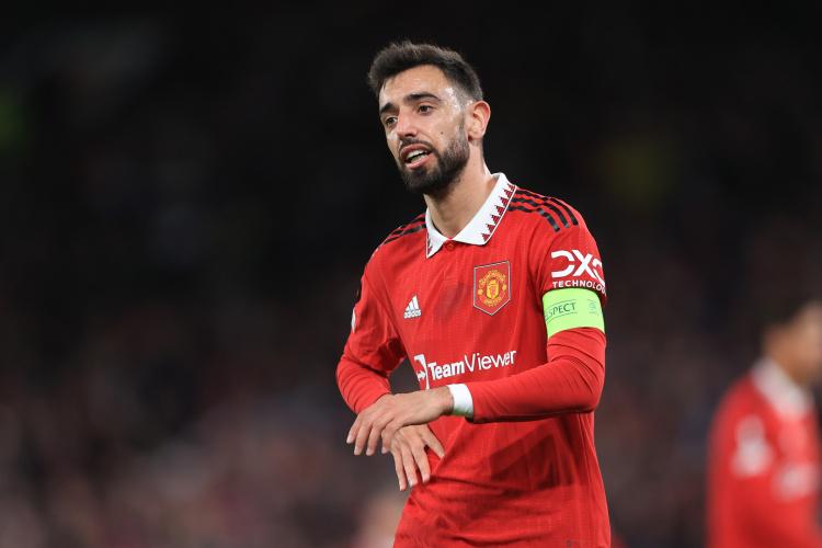 中踢球, dwg, 此前B费回