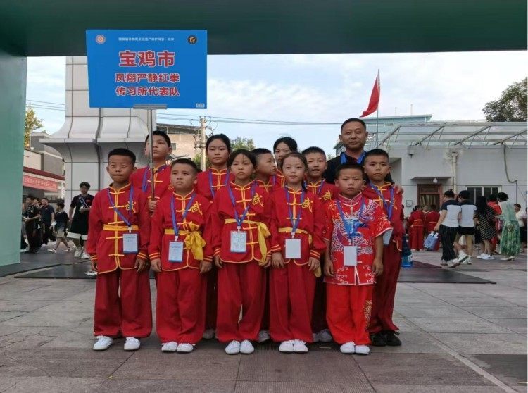 人次获红拳